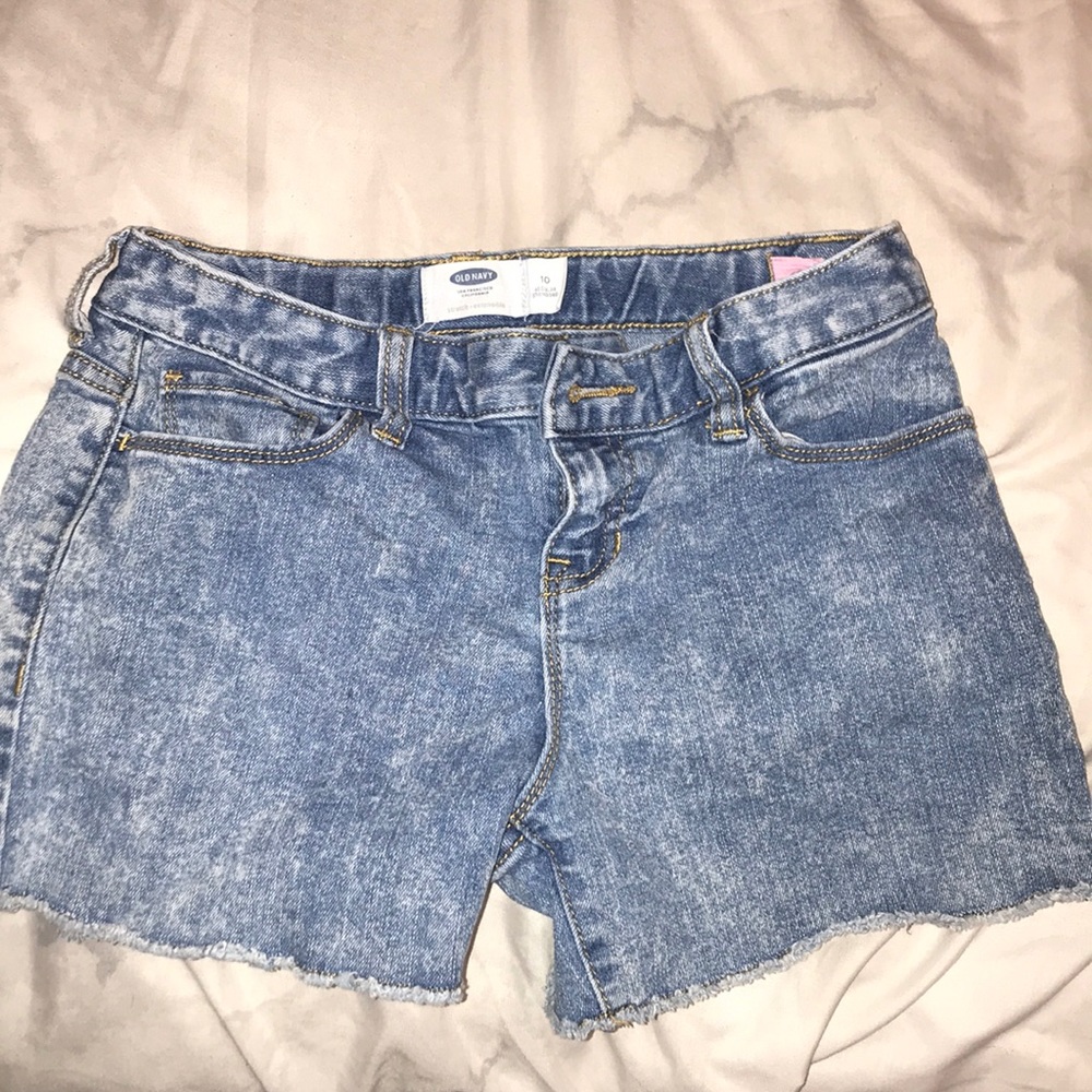 Size: 10 Stretchy/extendable jean shorts